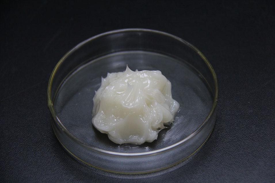 潤滑脂出現(xiàn)失效由哪幾種原因?qū)е履兀?></dt><dd><h5>潤滑脂出現(xiàn)失效由哪幾種原因?qū)е履兀?em>2021-05-28</em></h5><p>現(xiàn)代的機械設備多數(shù)都要用到潤滑脂保養(yǎng)，它對設備的養(yǎng)護有著重要的作用。潤滑脂在使用過程中有時會出現(xiàn)失效的情況，失效的原因有由多種因素導致，下面索科潤滑油為大家總結了五種容易導致潤滑脂失效的原因：</p></dd></dl></a><a href='shownews881.html' title='食品級潤滑油脂儲存條件需注意哪些？' target='_blank'><dl><dt><img src=